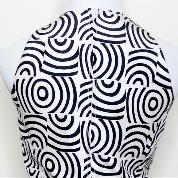 Halter Black and white spiral print top - Picture 7 of 7